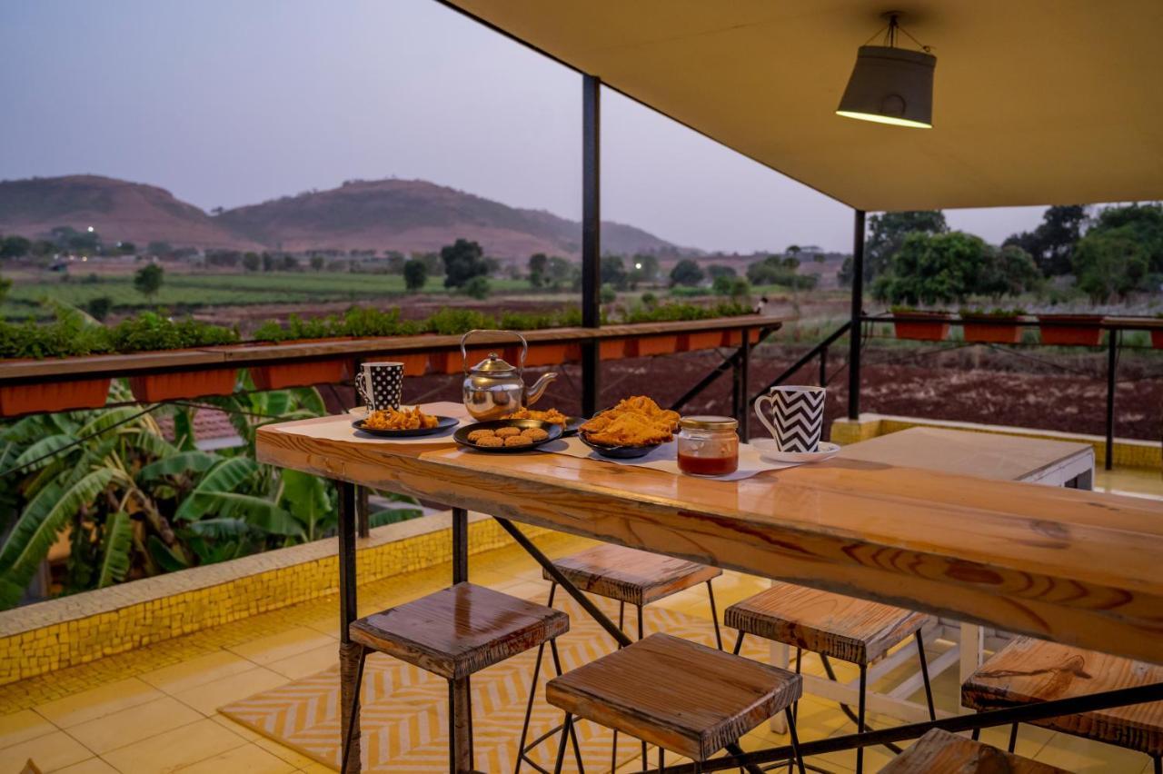 Saffronstays Onellaa, Nashik - Infinity Pool Villa Surrounded By A Vineyard Exterior photo